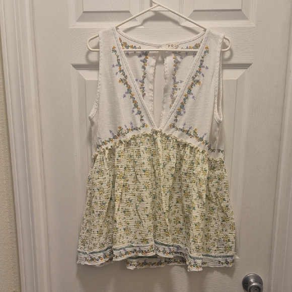 POL Tops - POL White Floral Embroidered Blouse